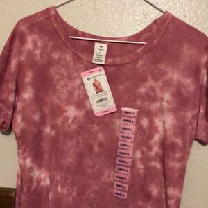 Tie dye shirt S NWT 🌸